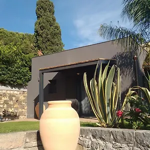 2* Bed & Breakfast Avocado Beyond