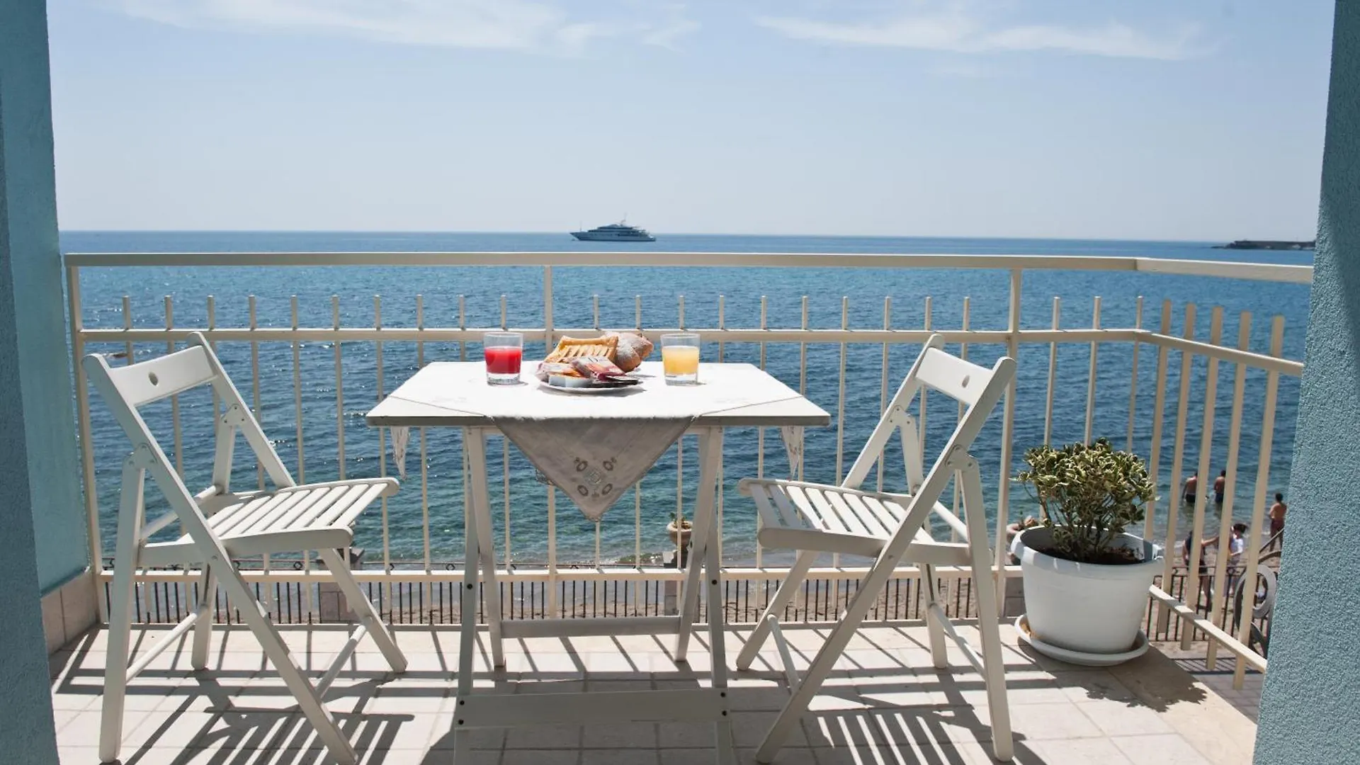 Nina B&B Giardini Naxos