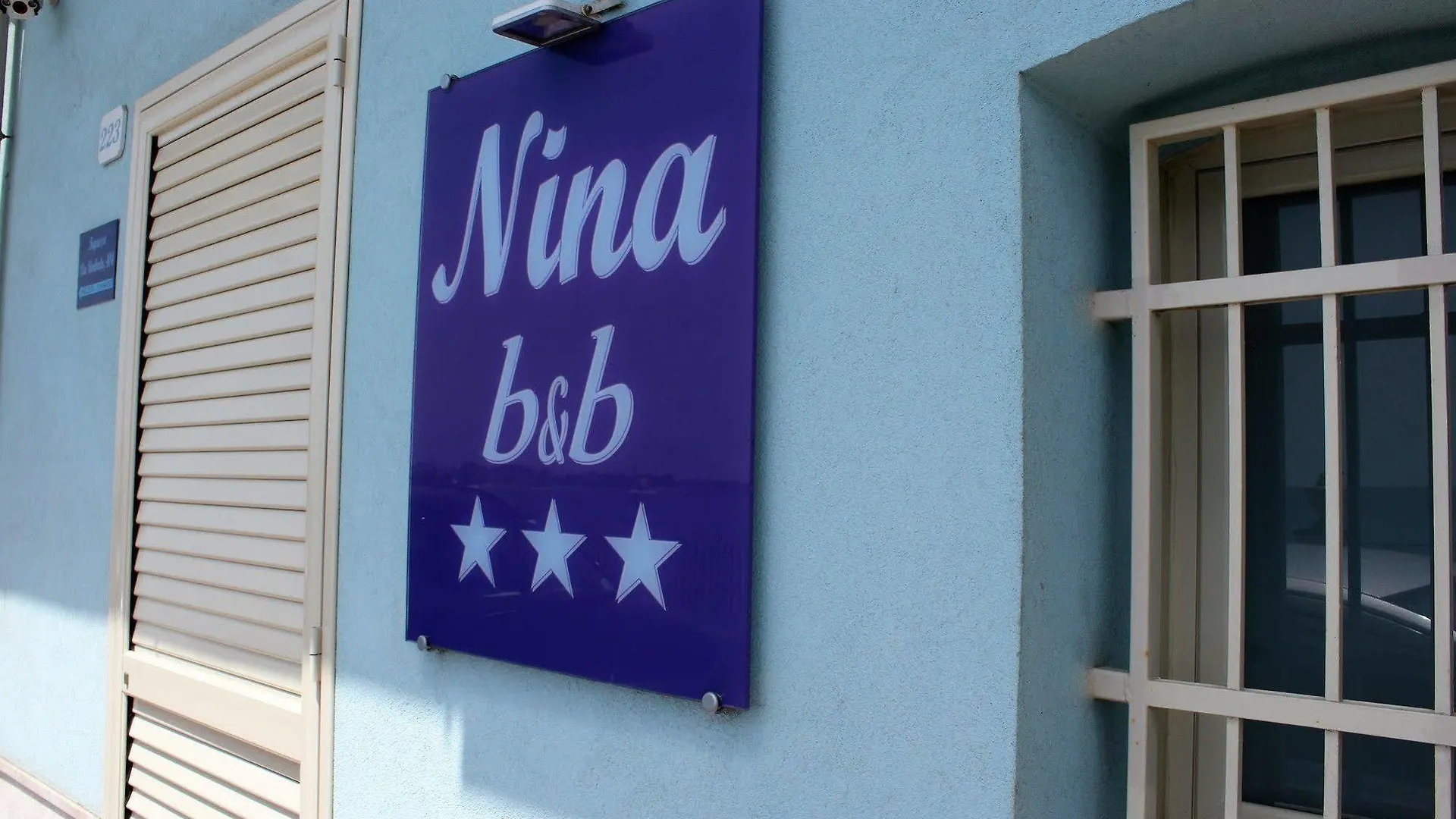Alojamento de Acomodação e Pequeno-almoço Nina B&B Giardini Naxos